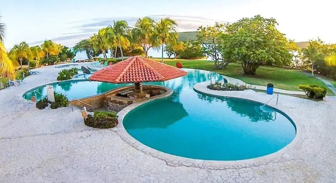 Costa Bonita Villas - Bldg 15 - Ocean View Studio - Resort Pool - Culebra, Pr